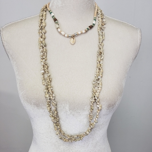 VINTAGE Puka Shell Necklaces Set of 3 - Picture 2 of 6